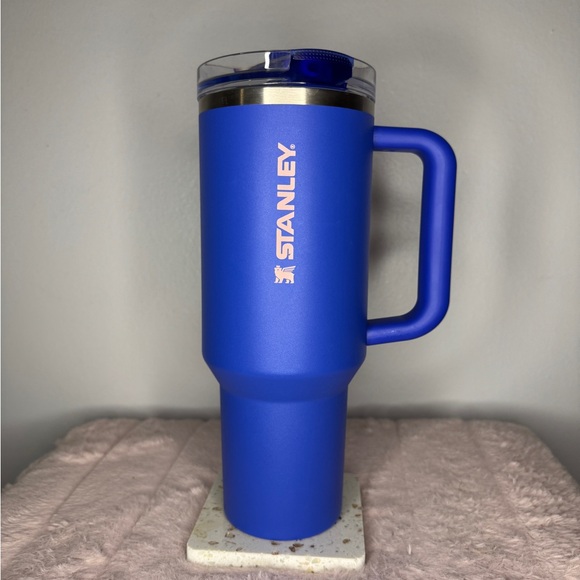 Stanley Royal Blue 40 oz Insulated Mug - Picture 1 of 9
